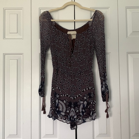 Bohemian Off the Shoulder Long Sleeve Romper - The Jetset Diaries - Picture 7 of 9